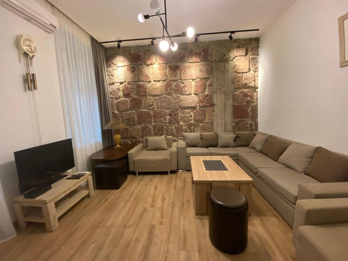 Nice Loft On Uznadze Street Tiflis Exterior foto
