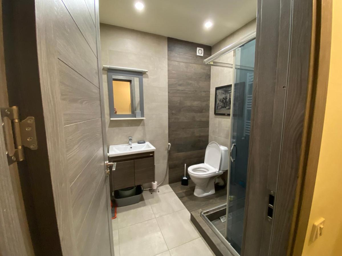 Nice Loft On Uznadze Street Tiflis Exterior foto